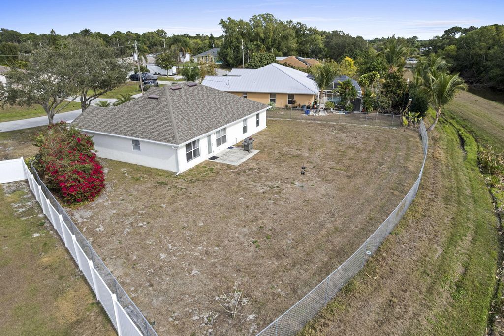 Photo of 6942 NW Hershy Circle, Port Saint Lucie, FL 34983 (MLS # R11159947)