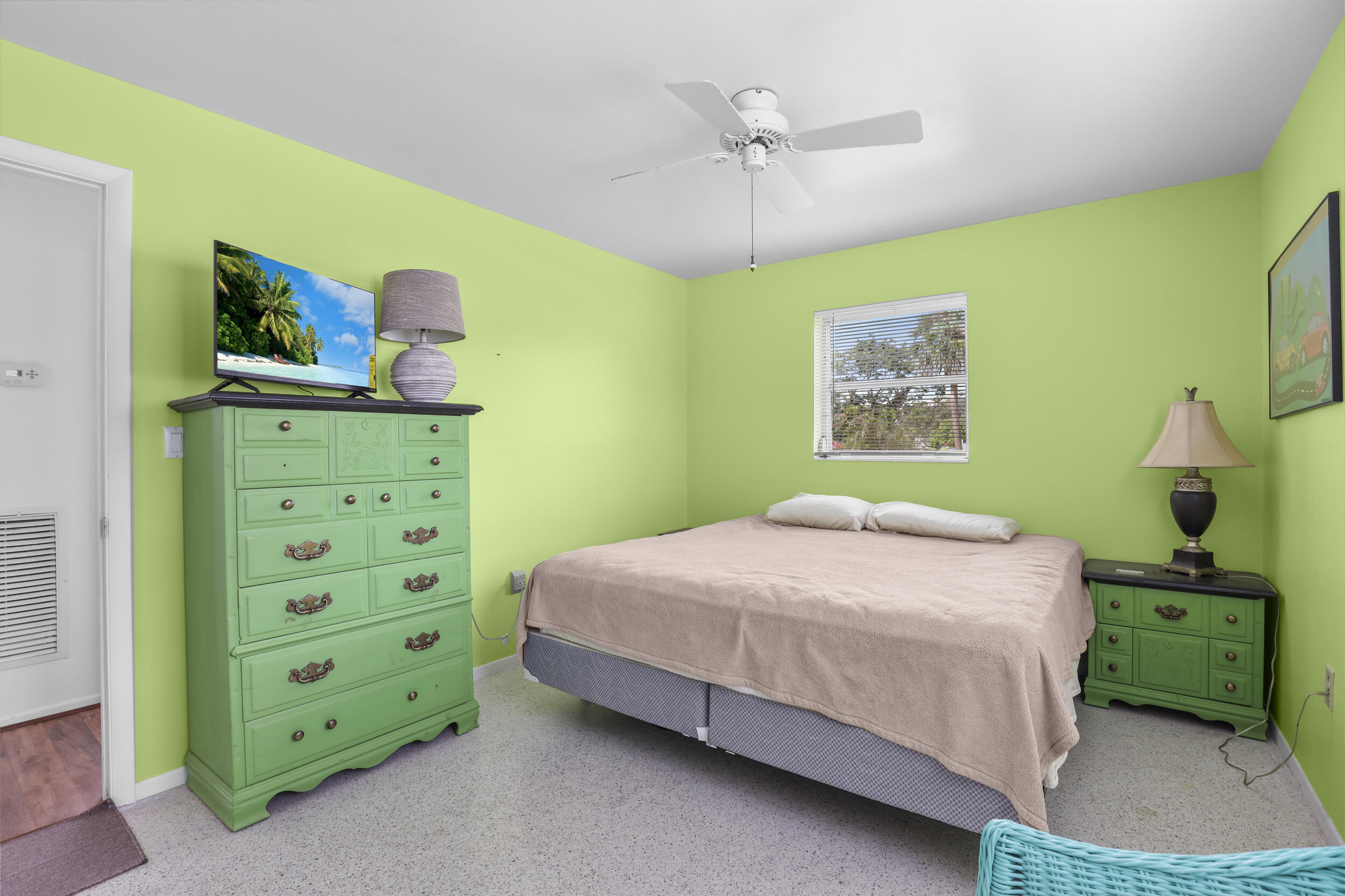 PALM BEACH SQUARE UNIT 5 - Residential Lease