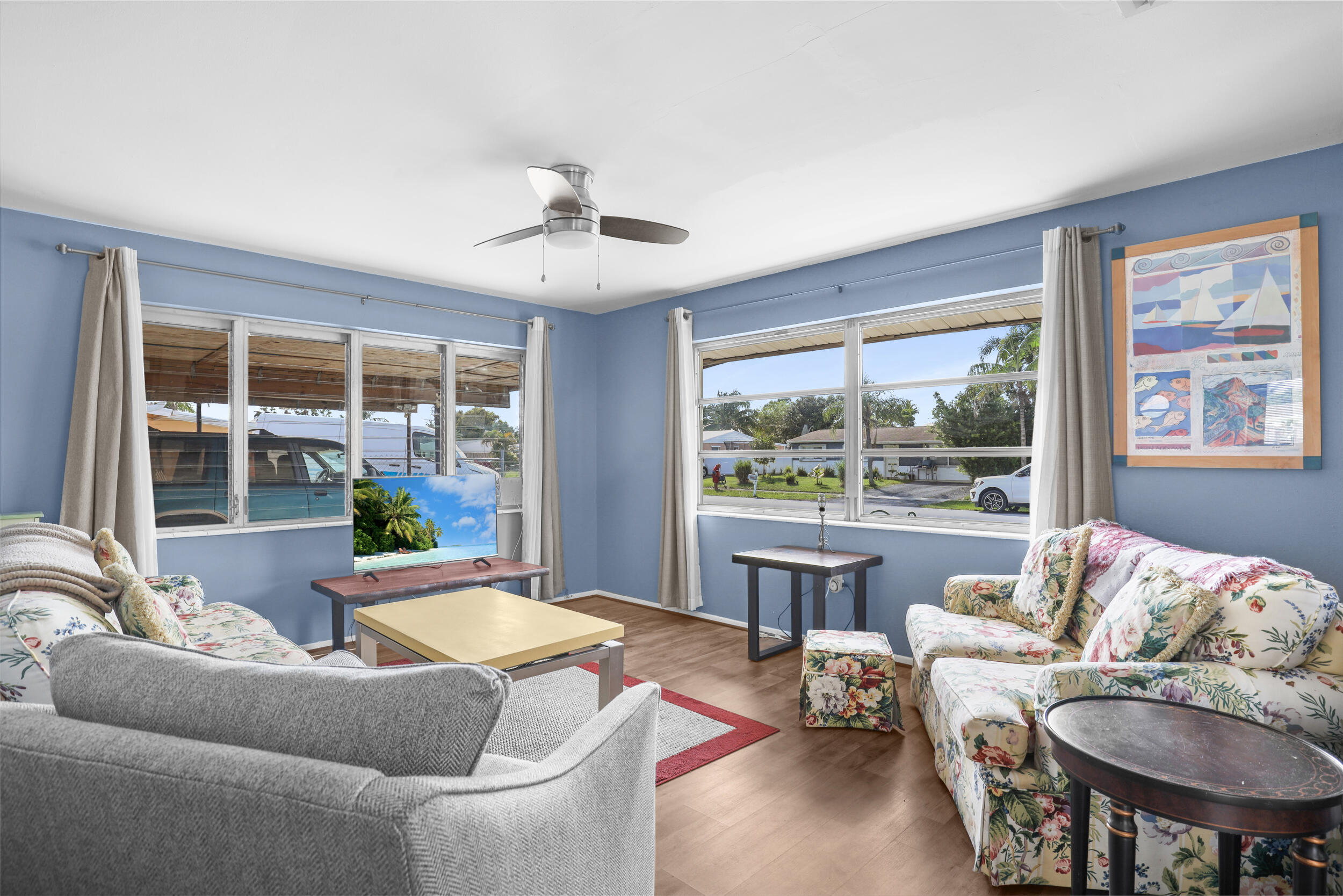 PALM BEACH SQUARE UNIT 5 - Residential Lease