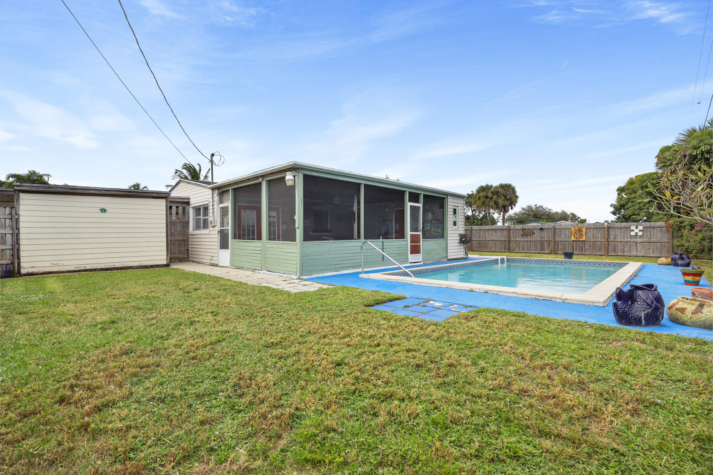 PALM BEACH SQUARE UNIT 5 - Residential Lease