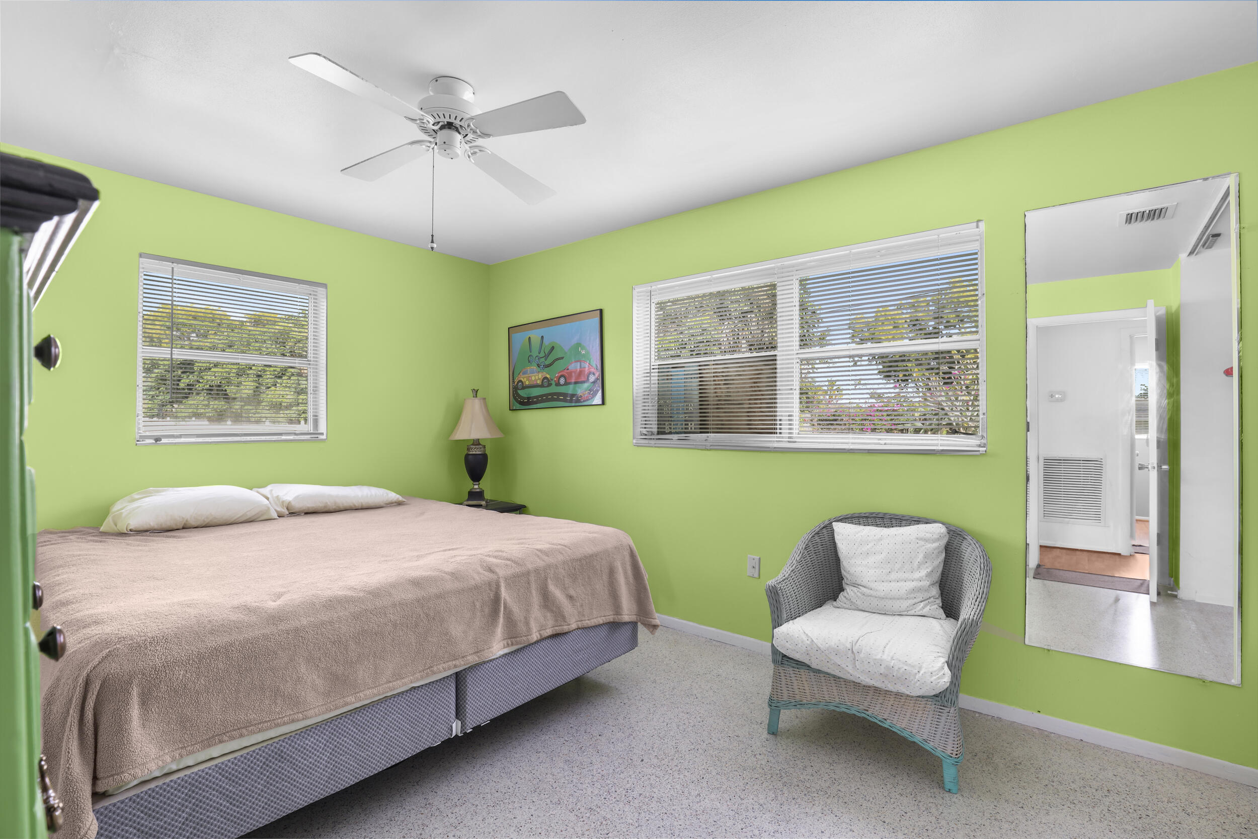 PALM BEACH SQUARE UNIT 5 - Residential Lease