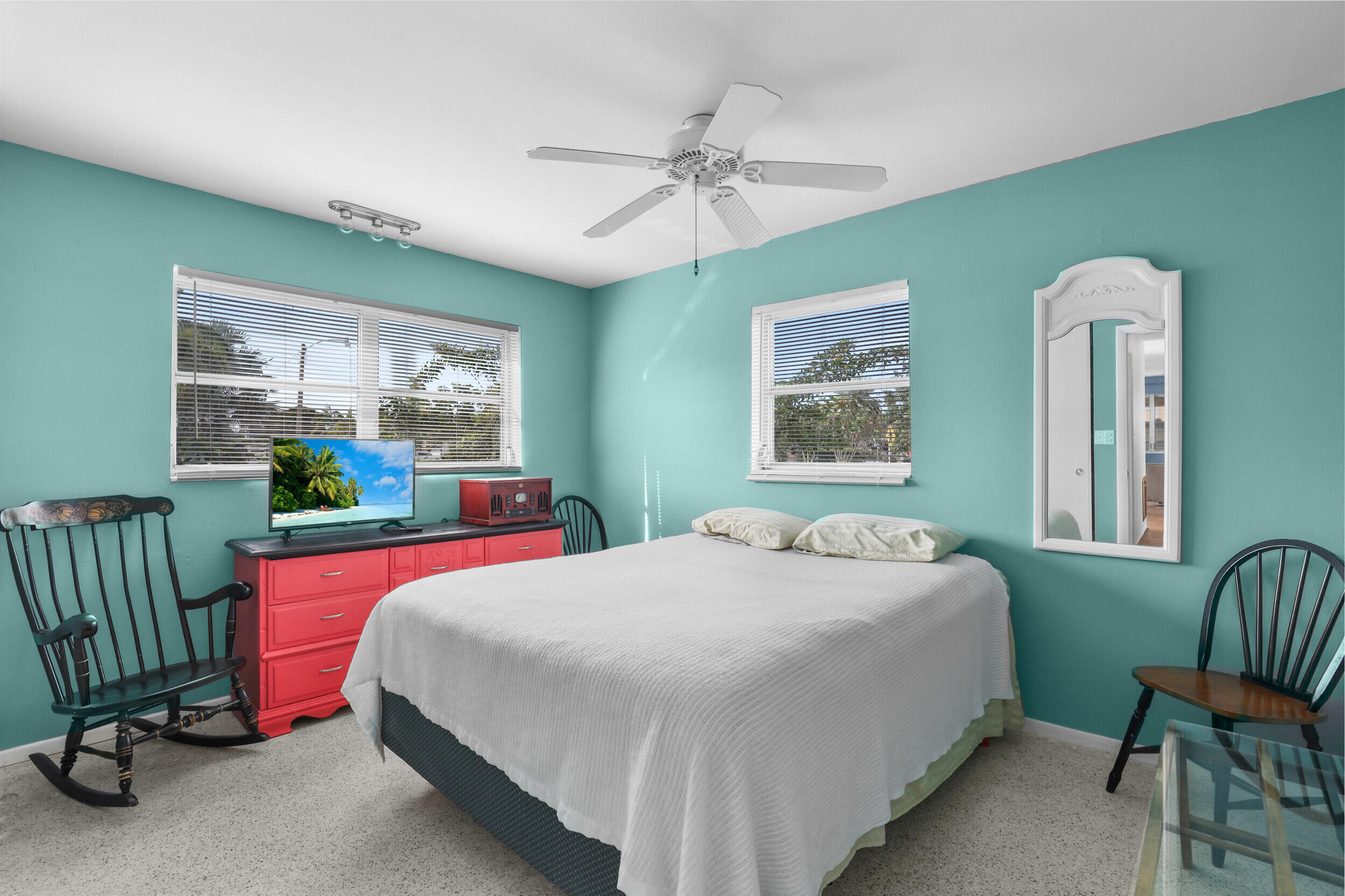 PALM BEACH SQUARE UNIT 5 - Residential Lease