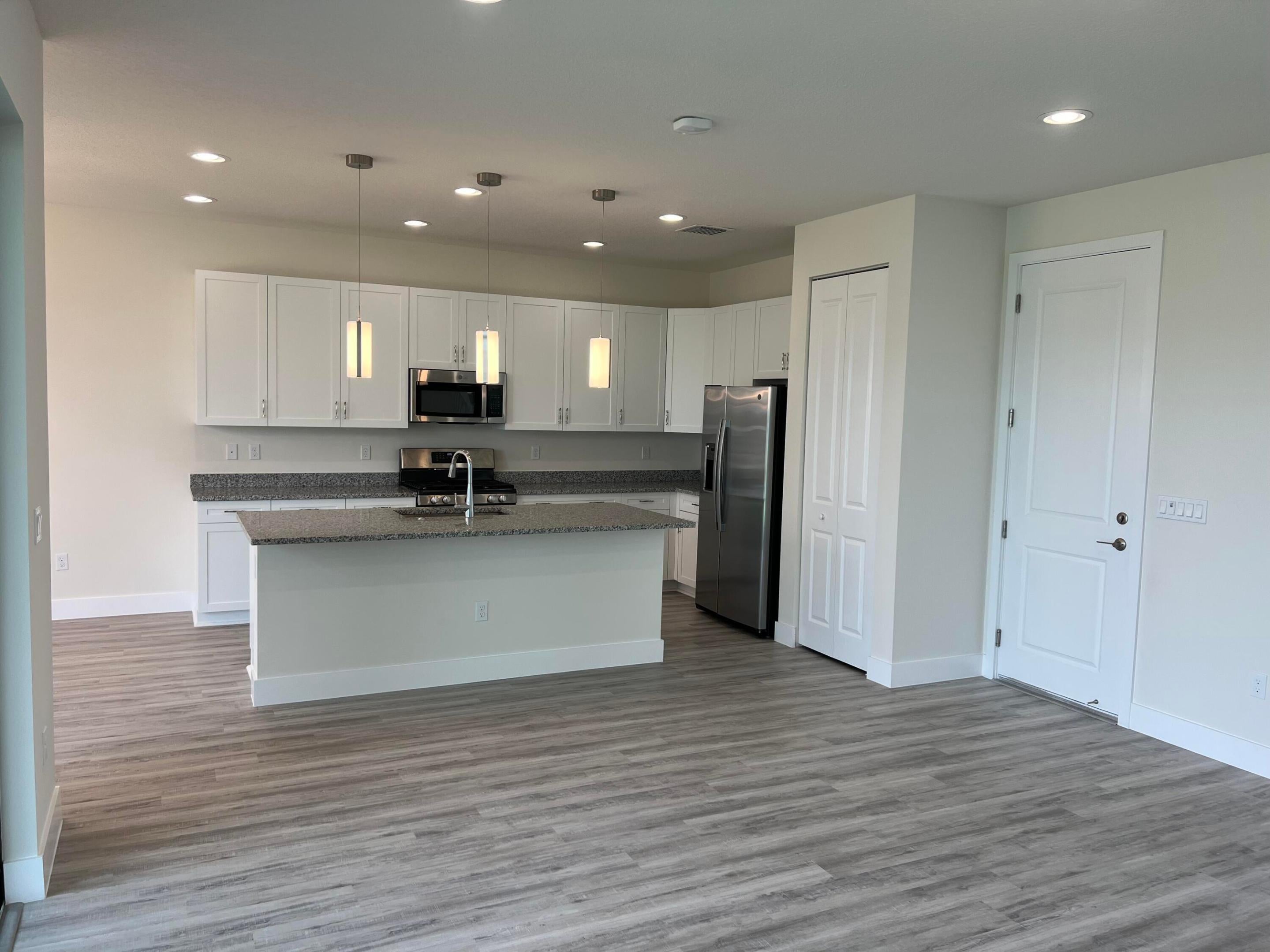 7215 Montereal Path