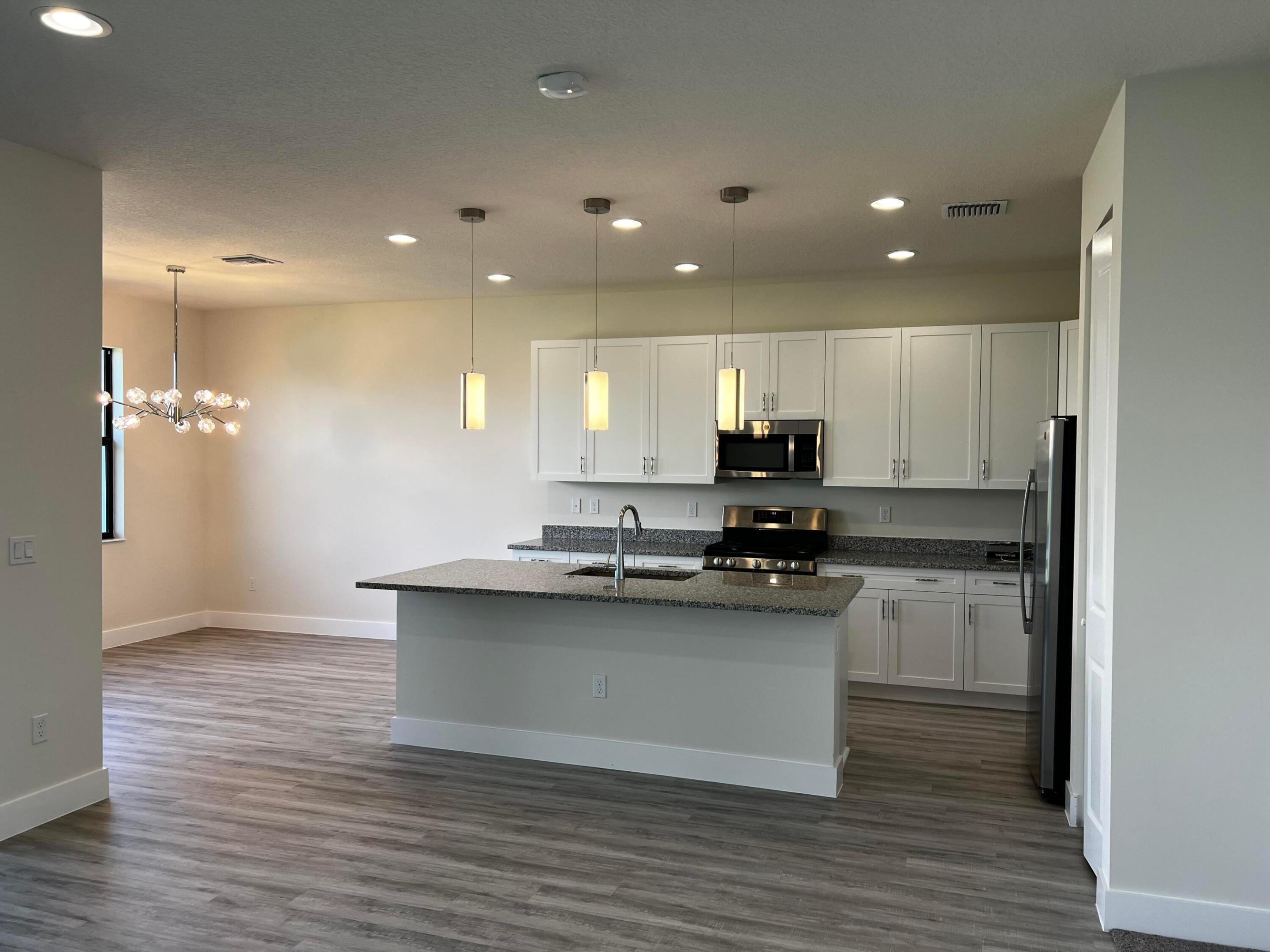 7215 Montereal Path