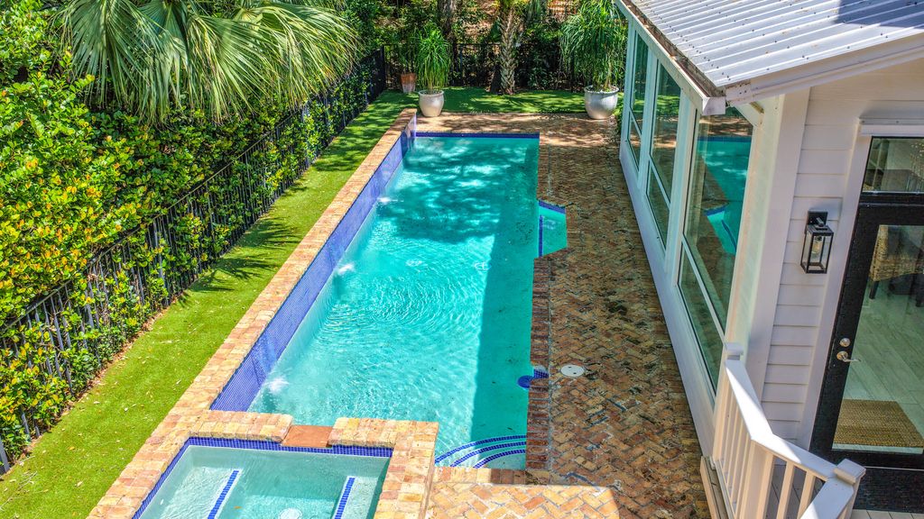 Photo of 2605 Natures Way, Palm Beach Gardens, FL 33410 (MLS # B26013387)