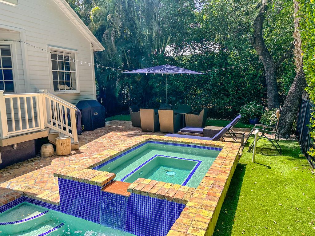 Photo of 2605 Natures Way, Palm Beach Gardens, FL 33410 (MLS # B26013387)