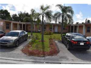 Nice Freshly painted 1 bedrooms 1 bath units. Water included.Also, have 2 bedroom units available 02/15/2017 for 950 per month. units 5 and 6.