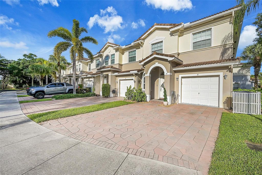 Photo of 81 Legacy Court, Delray Beach, FL 33445 (MLS # F10501024)