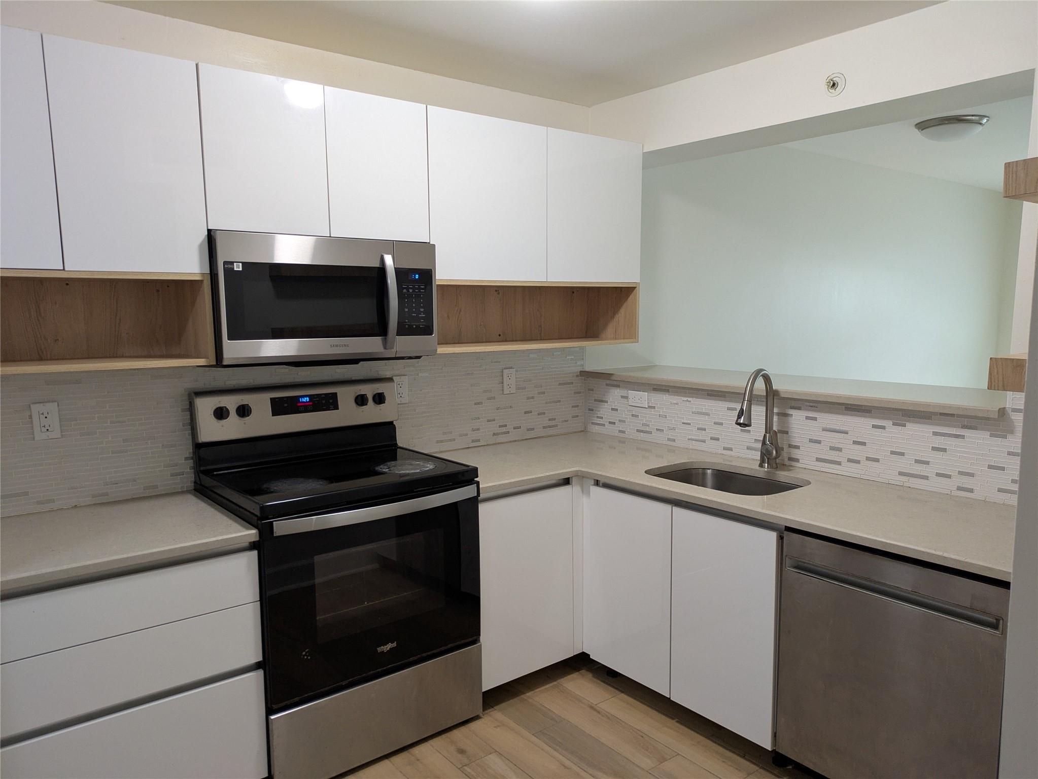 Coral Spgs Village Green - Residential Lease