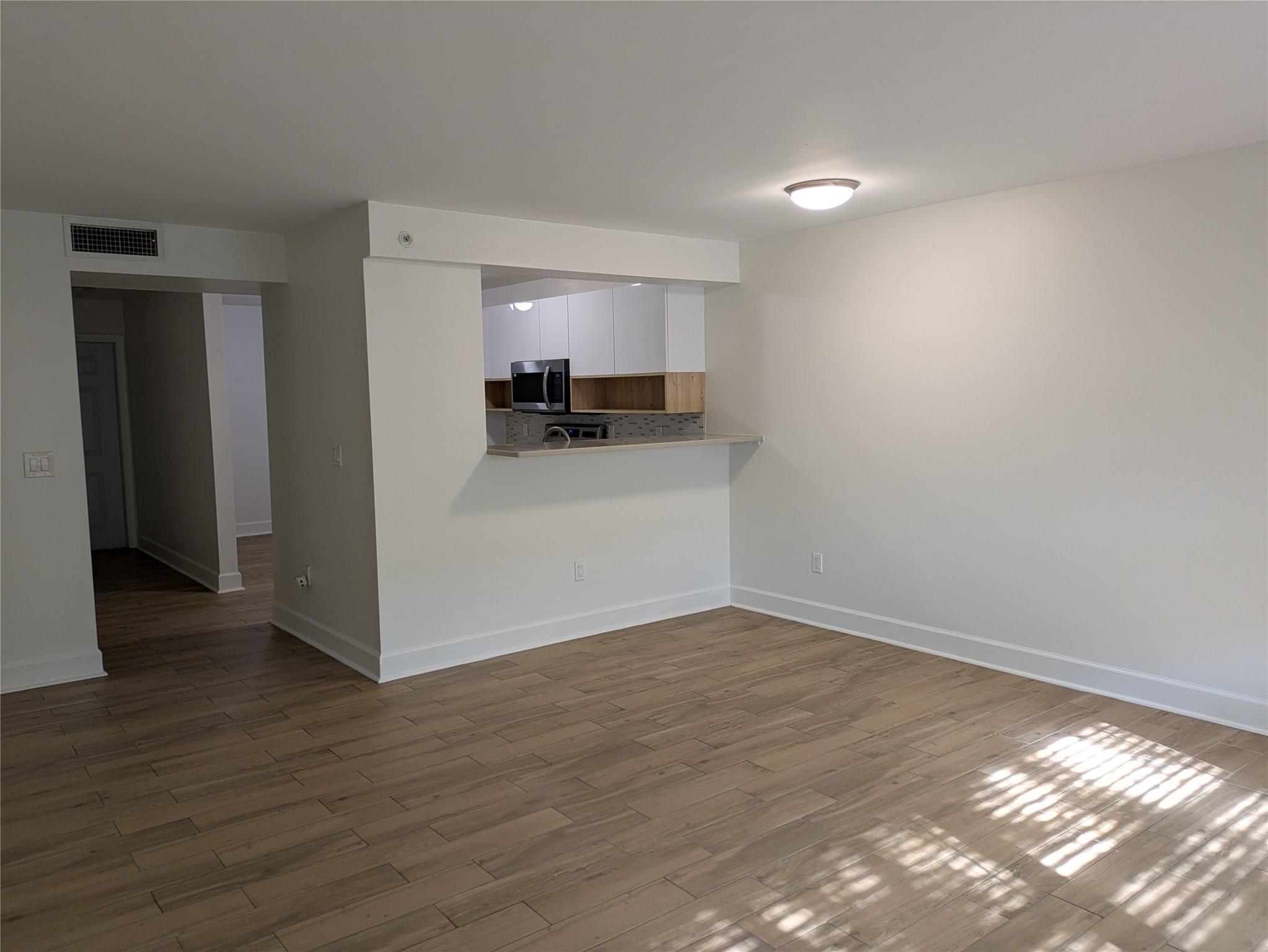 Coral Spgs Village Green - Residential Lease