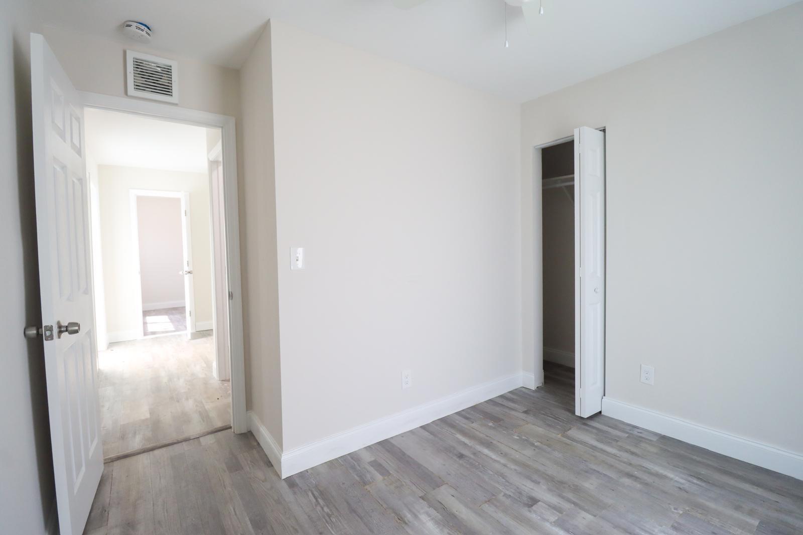 Broadview Country Club Es - Residential