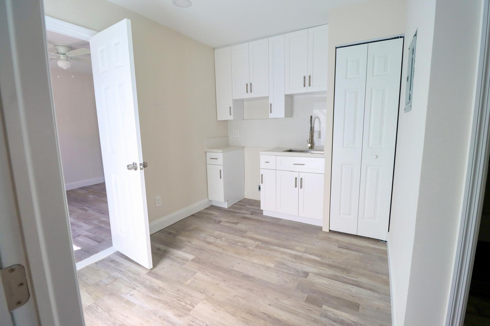 Broadview Country Club Es - Residential