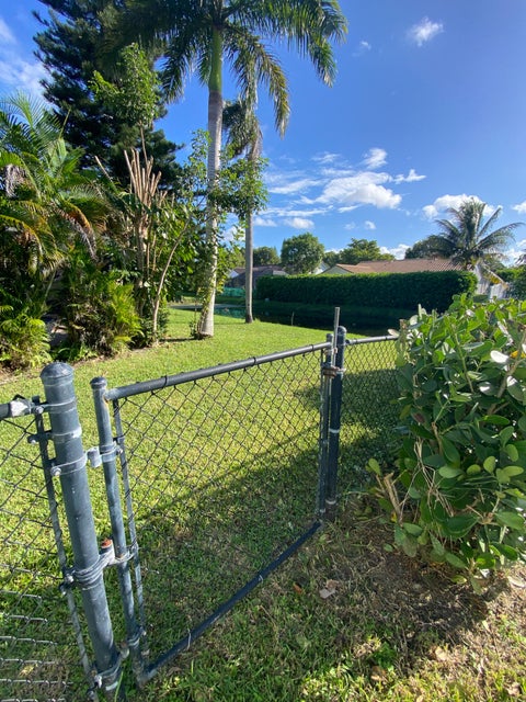 Tiny photo for 1979 NW 112TH Avenue, Coral Springs, FL 33071 (MLS # B26088465)
