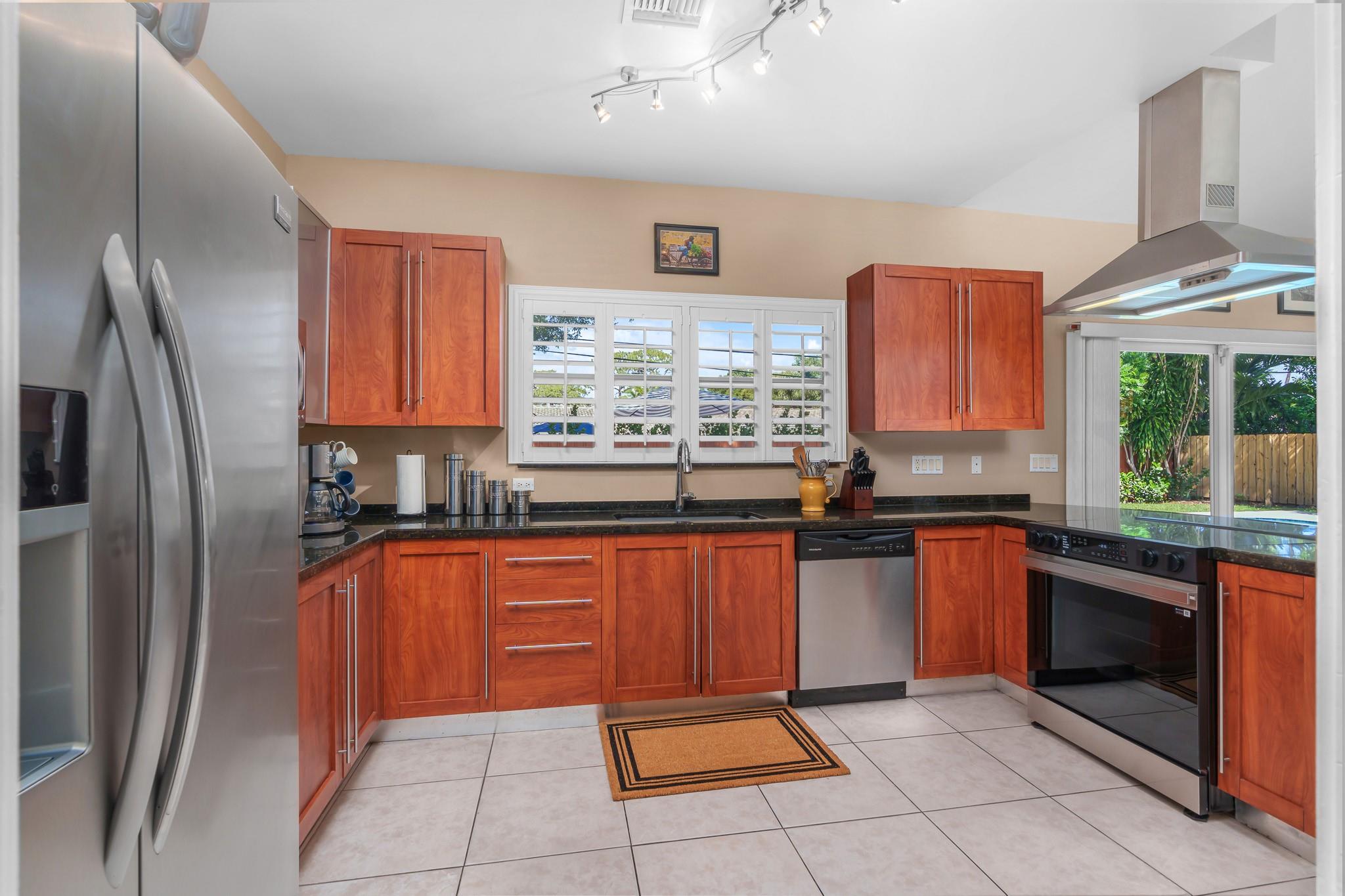 MIDDLE RIVER ESTATES - Residential