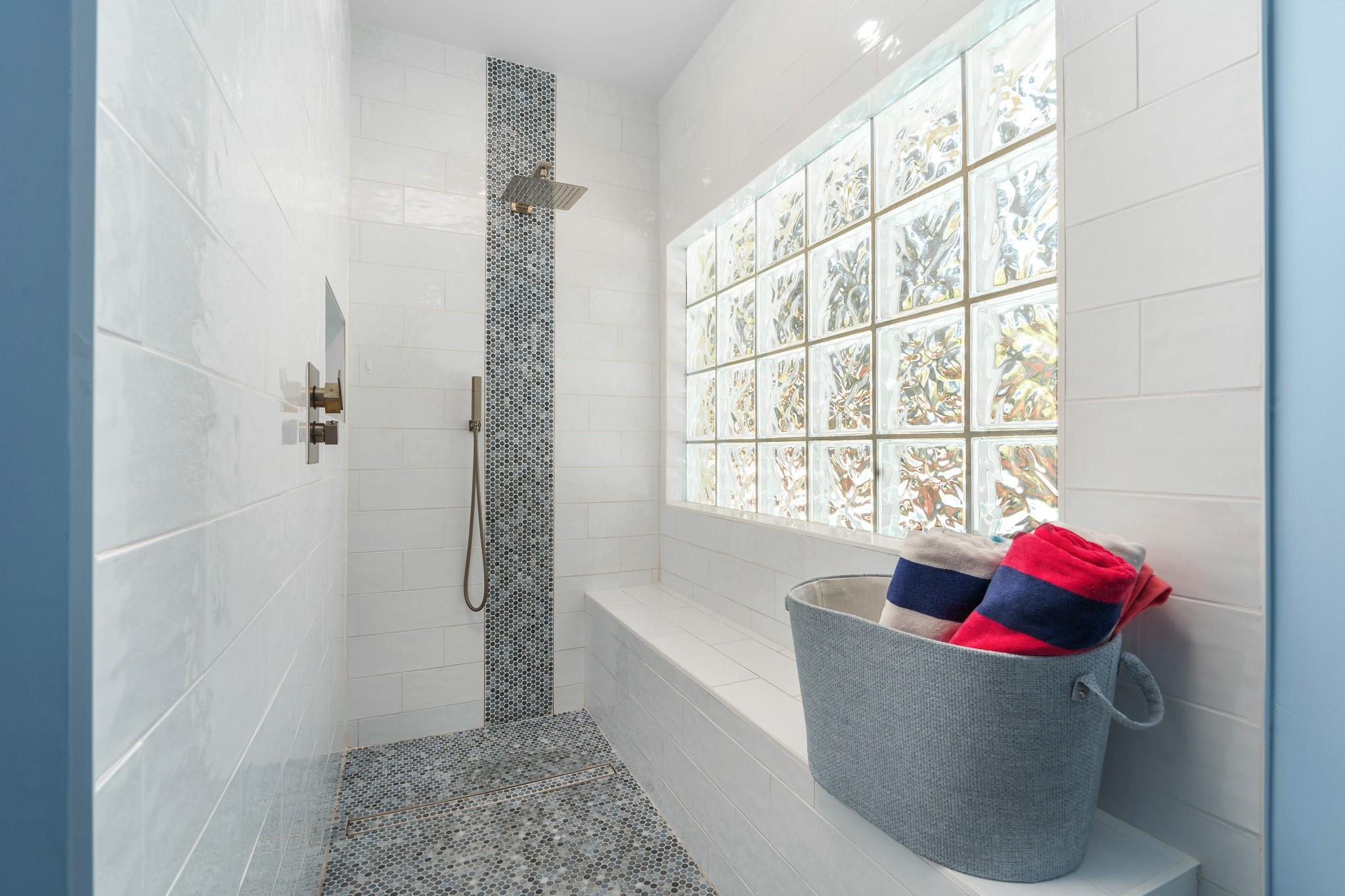 MIDDLE RIVER ESTATES - Residential