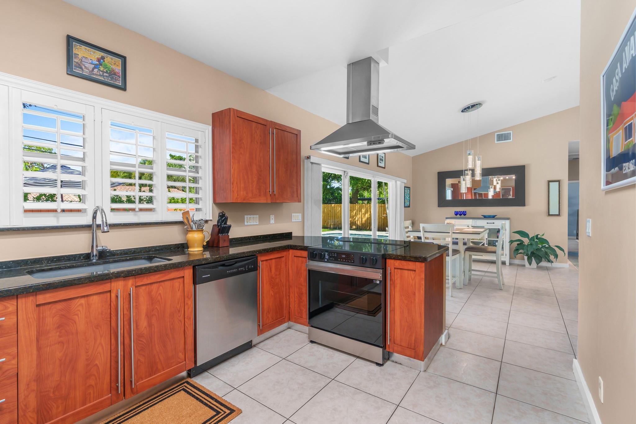 MIDDLE RIVER ESTATES - Residential