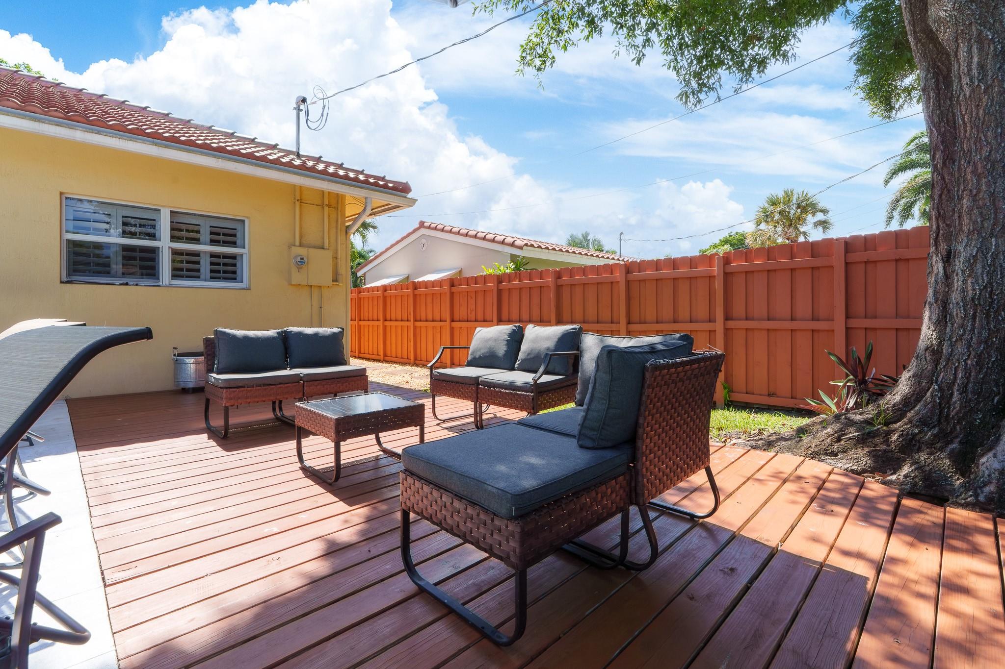 MIDDLE RIVER ESTATES - Residential