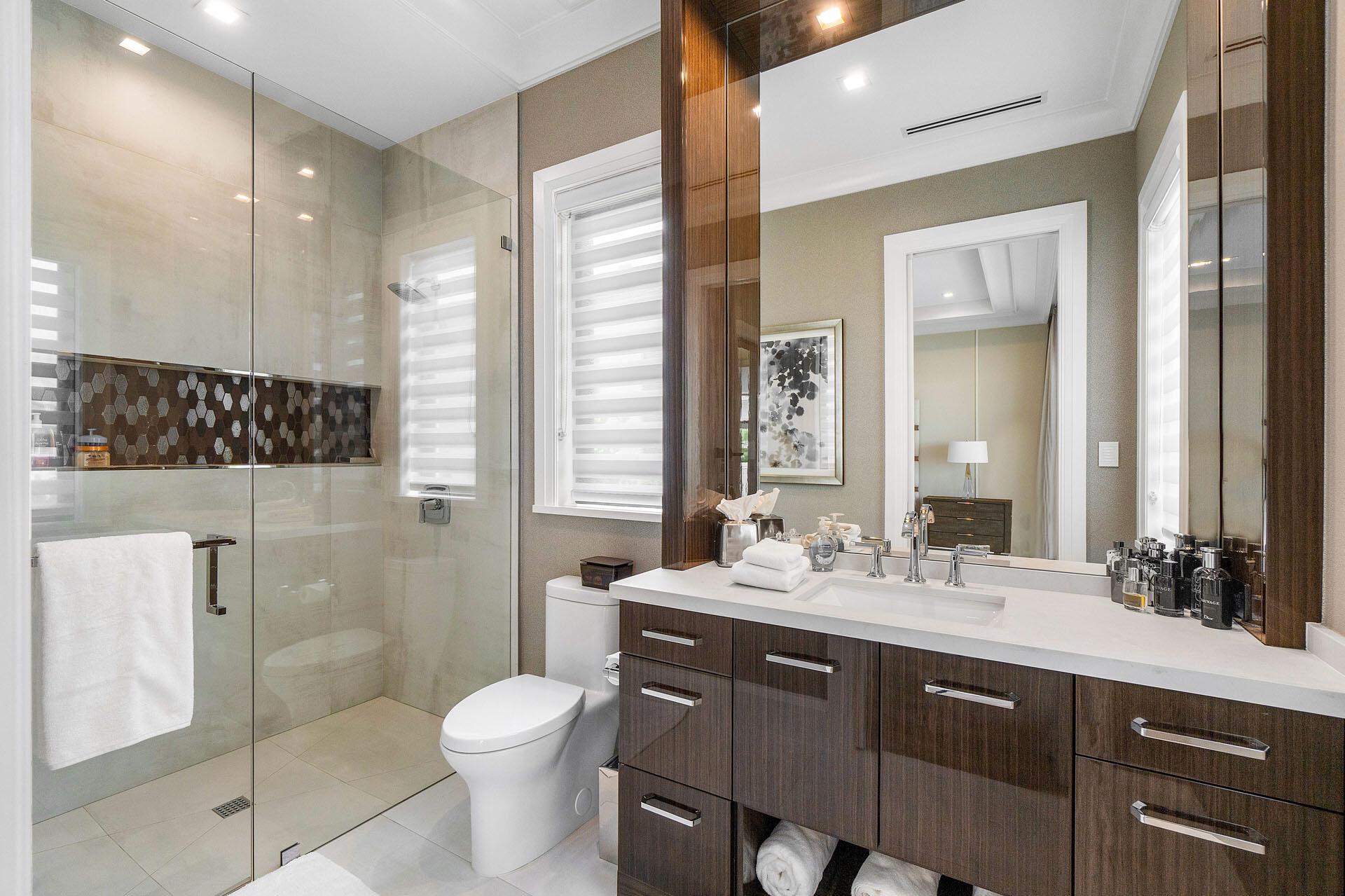 ROYAL PALM YACHT & COUNTR - Residential