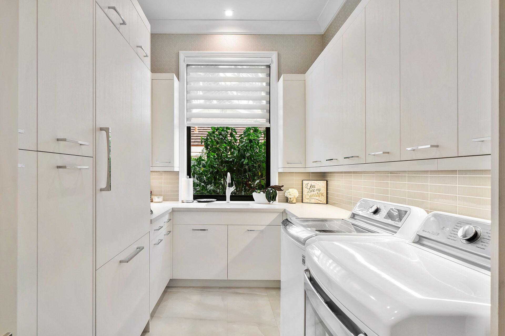 ROYAL PALM YACHT & COUNTR - Residential