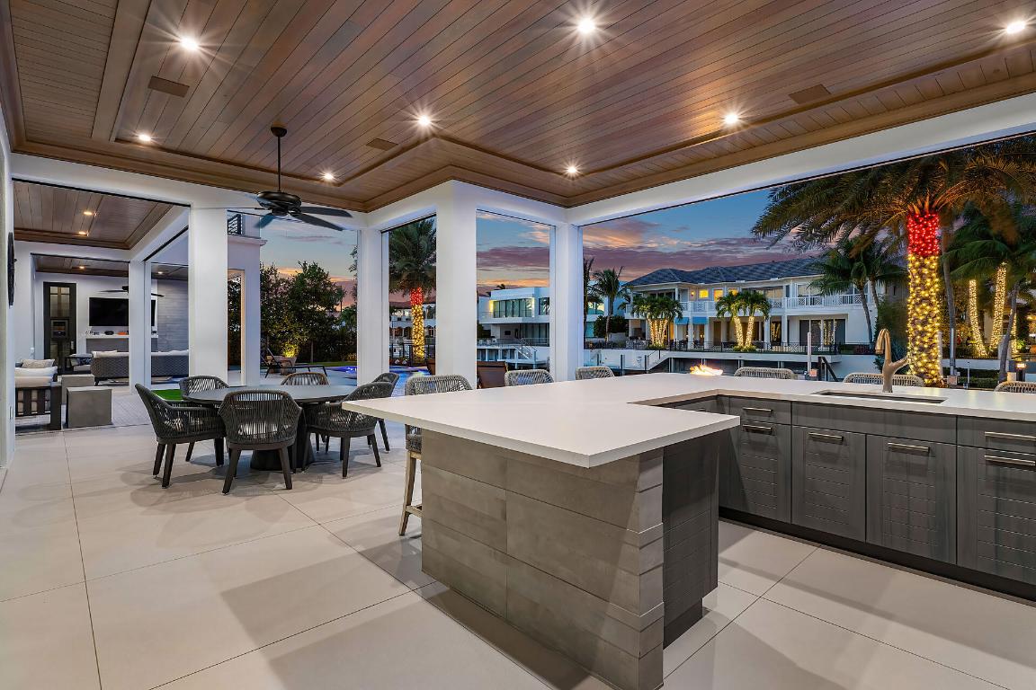 ROYAL PALM YACHT & COUNTRY CLUB - Residential