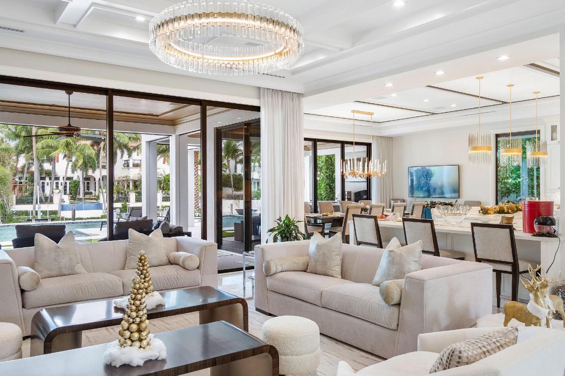 ROYAL PALM YACHT & COUNTRY CLUB - Residential