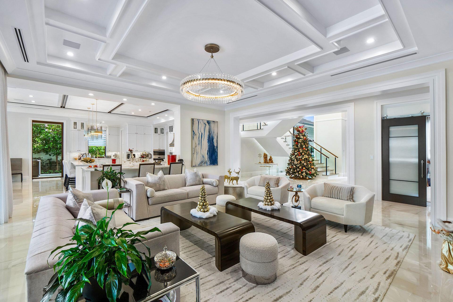 ROYAL PALM YACHT & COUNTR - Residential