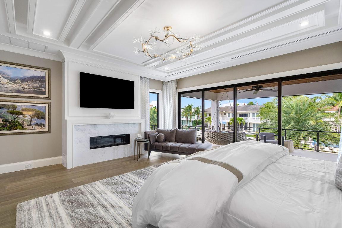 ROYAL PALM YACHT & COUNTRY CLUB - Residential