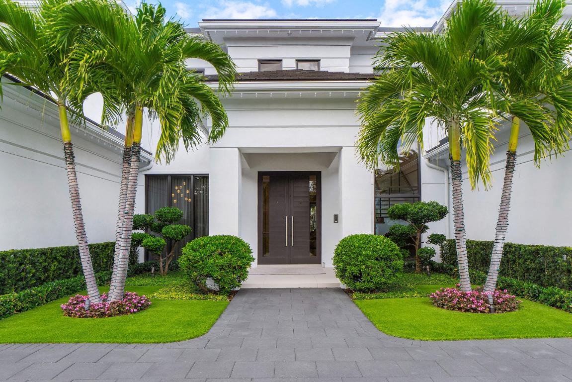 ROYAL PALM YACHT & COUNTRY CLUB - Residential