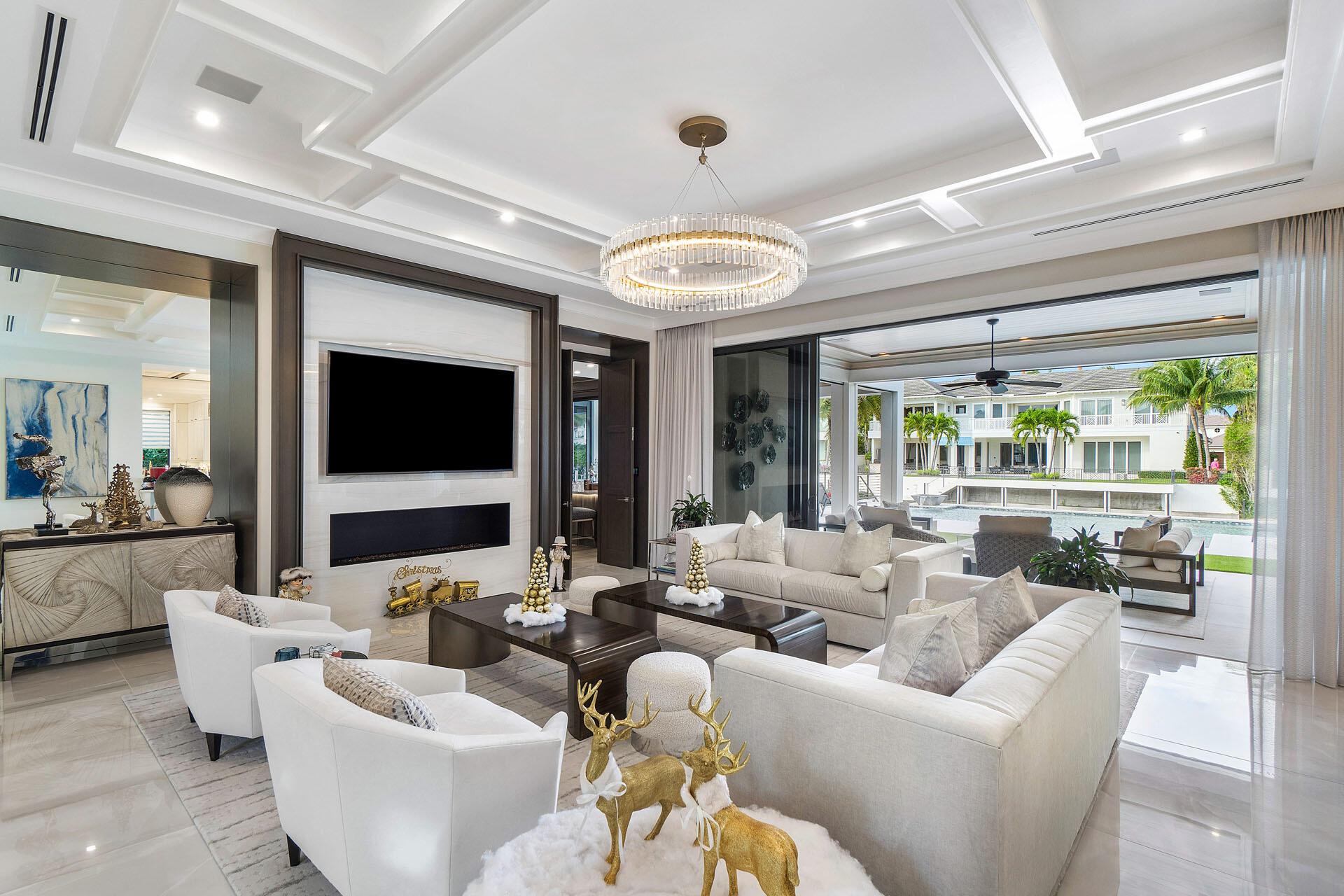 ROYAL PALM YACHT & COUNTR - Residential