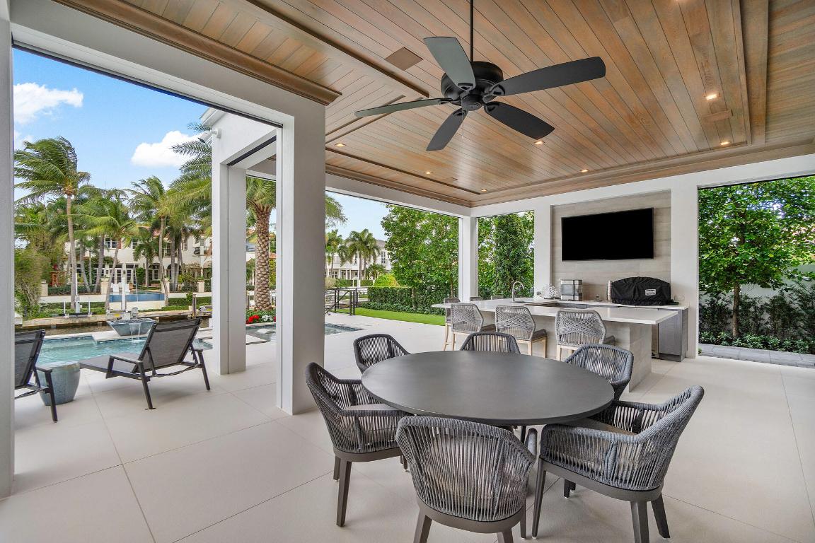 ROYAL PALM YACHT & COUNTRY CLUB - Residential