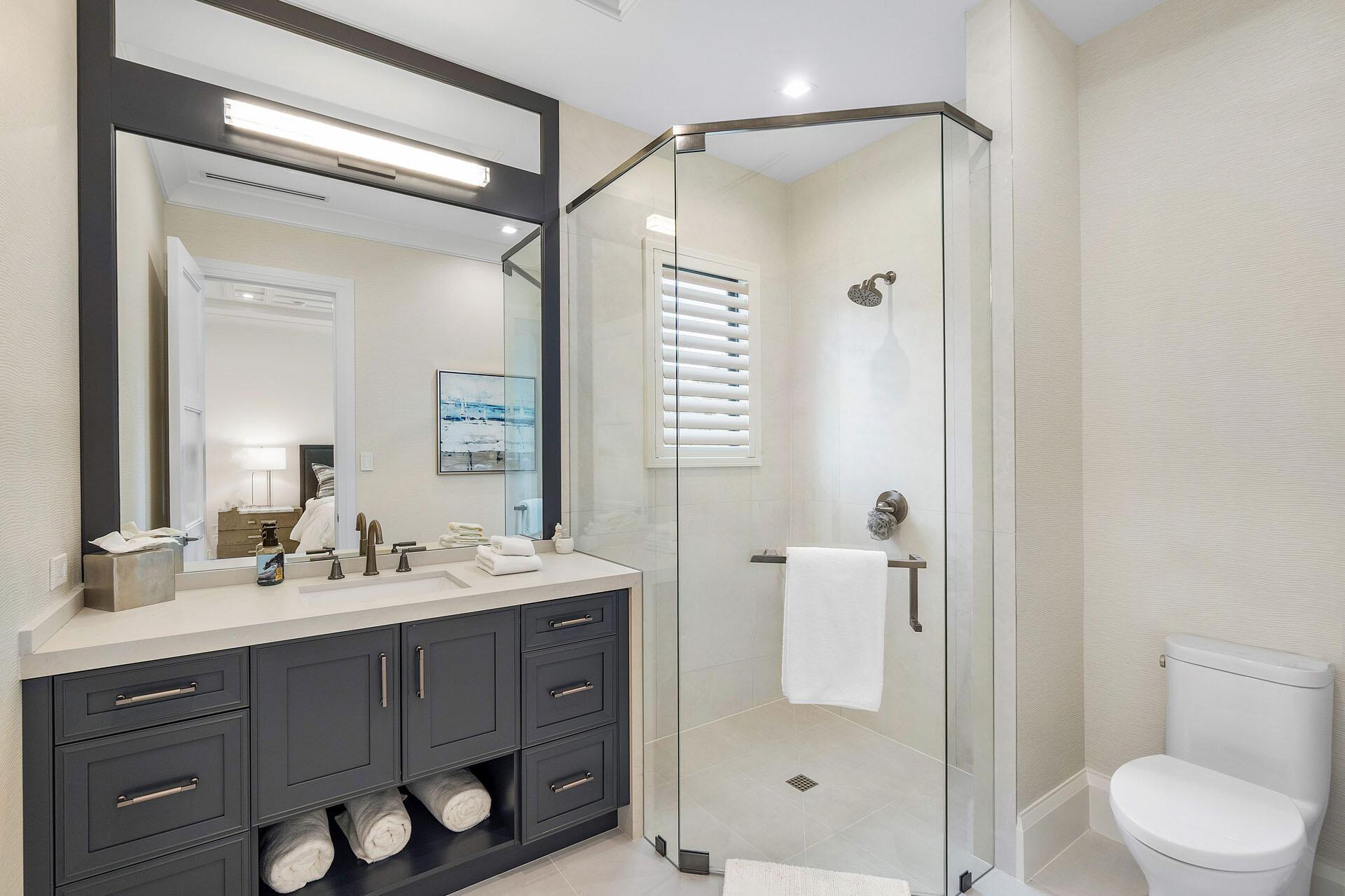 ROYAL PALM YACHT & COUNTR - Residential