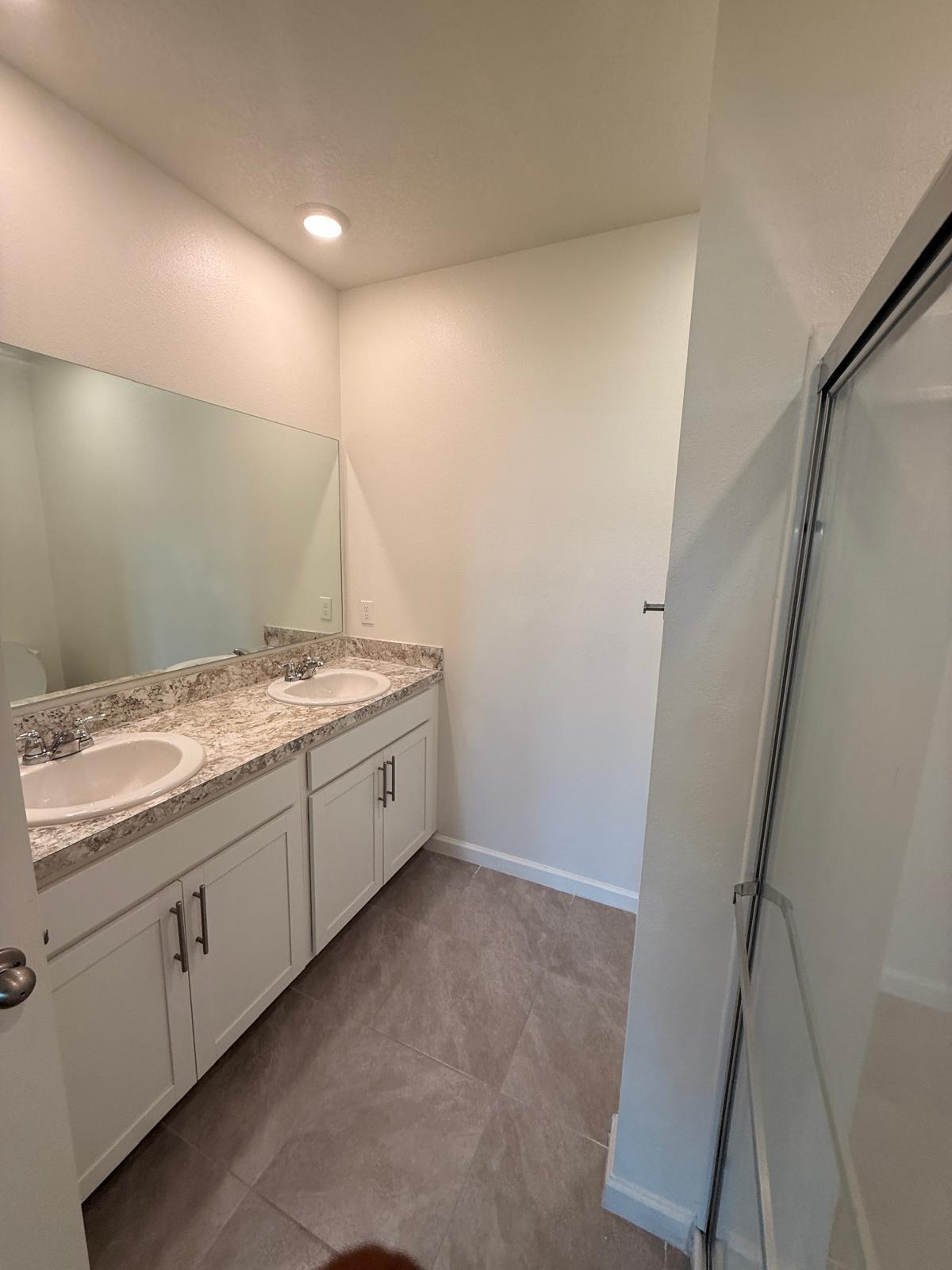 VERANO SOUTH PUD 1 - POD G - PLAT NO. 1 - Residential Lease