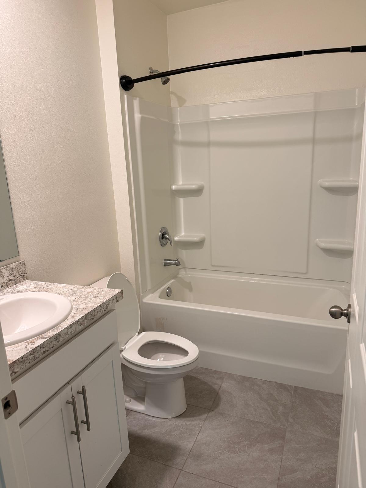 VERANO SOUTH PUD 1 - POD G - PLAT NO. 1 - Residential Lease