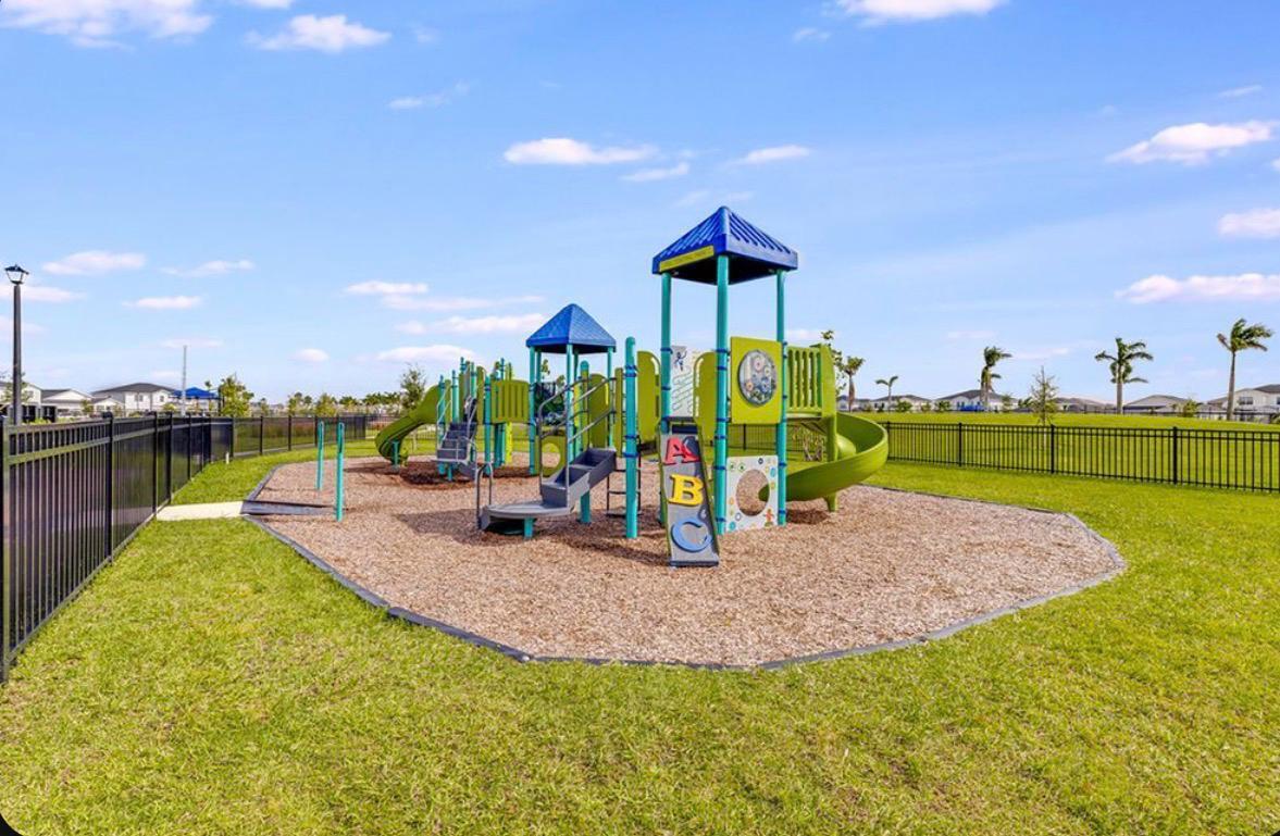 VERANO SOUTH PUD 1 - POD G - PLAT NO. 1 - Residential Lease