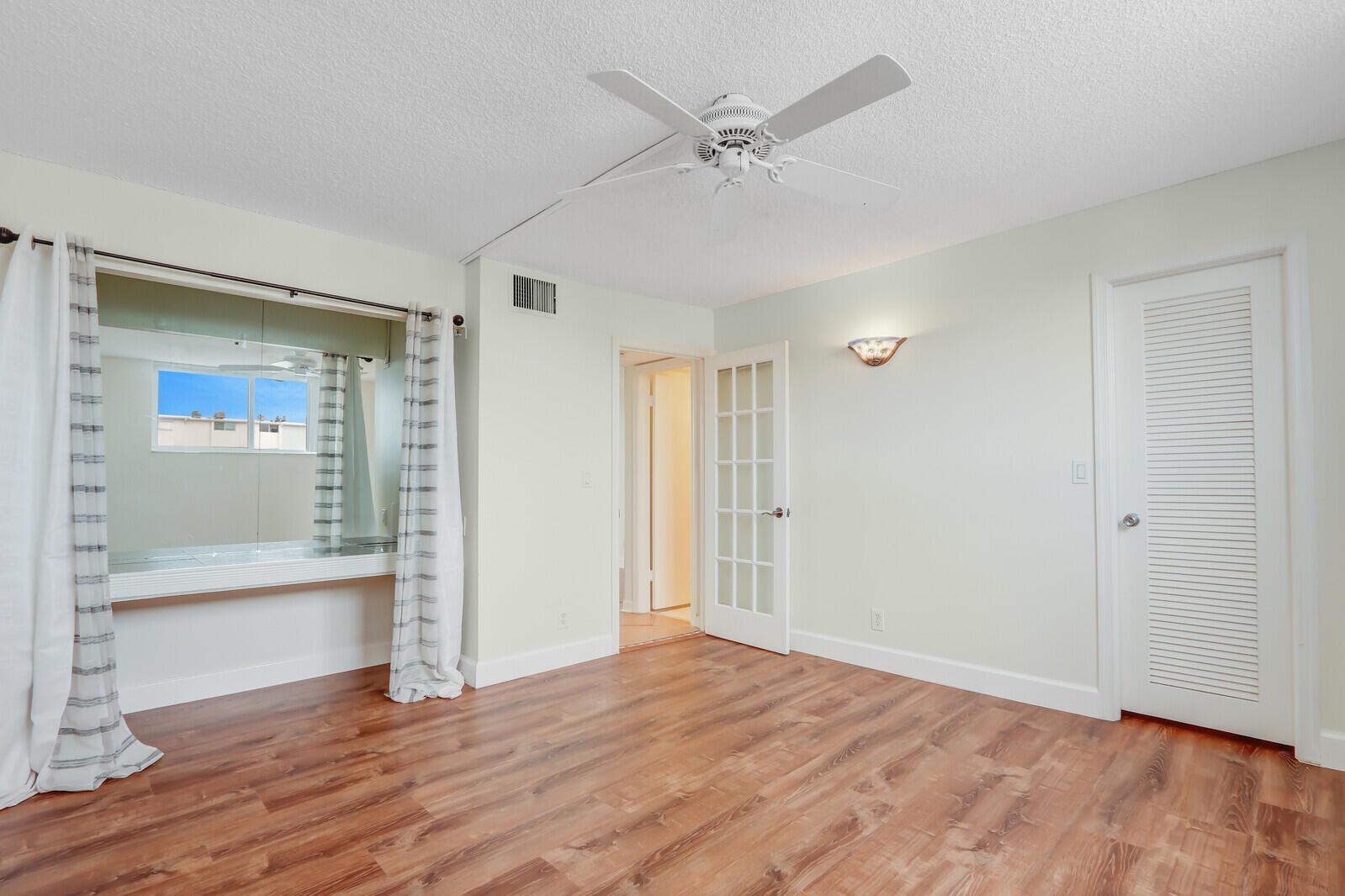 PARADISE VILLAS CONDO - Residential Lease