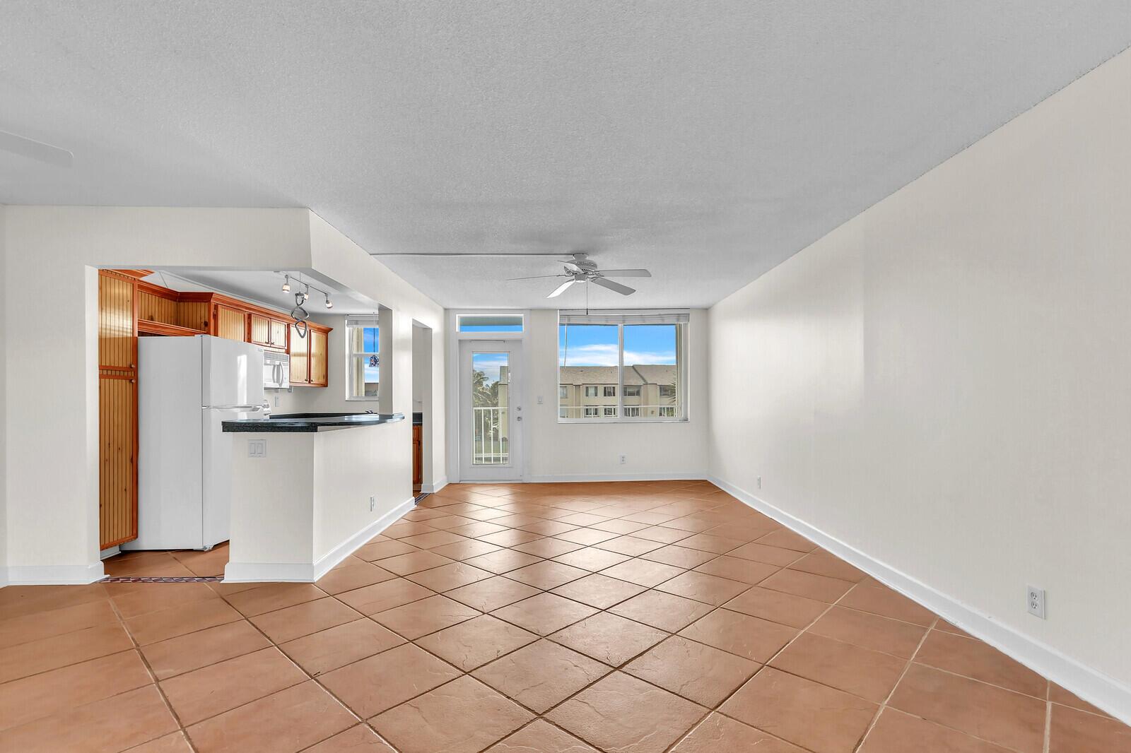 PARADISE VILLAS CONDO - Residential Lease