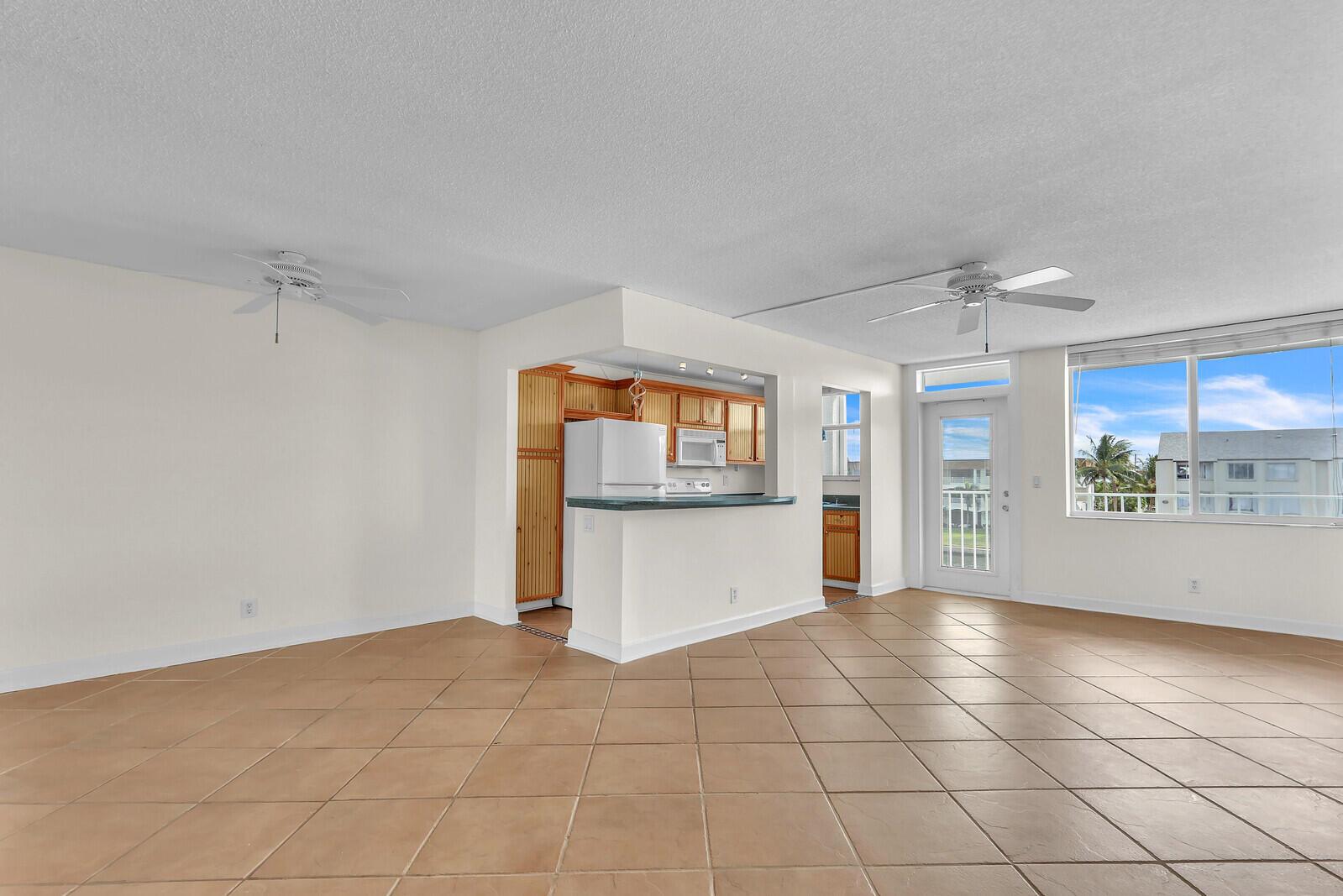 PARADISE VILLAS CONDO - Residential Lease