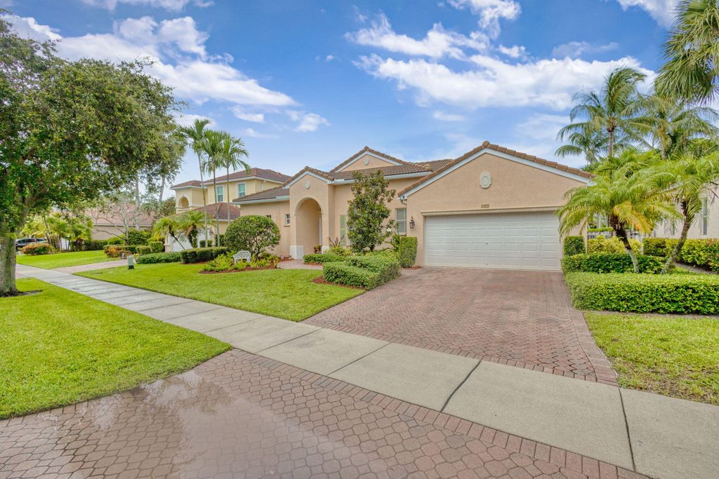 Photo of 109 Magnolia Way, Tequesta, FL 33469 (MLS # R11121517)