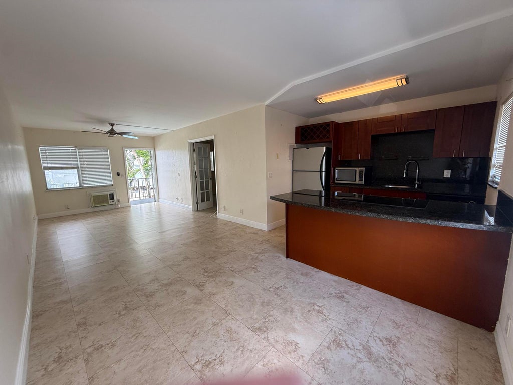 Photo of 1100 NE 9TH Avenue #202, Fort Lauderdale, FL 33304 (MLS # B26086203)