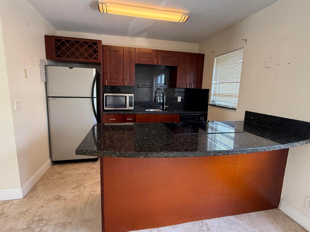Photo of 1100 NE 9TH Avenue #202, Fort Lauderdale, FL 33304 (MLS # B26086203)