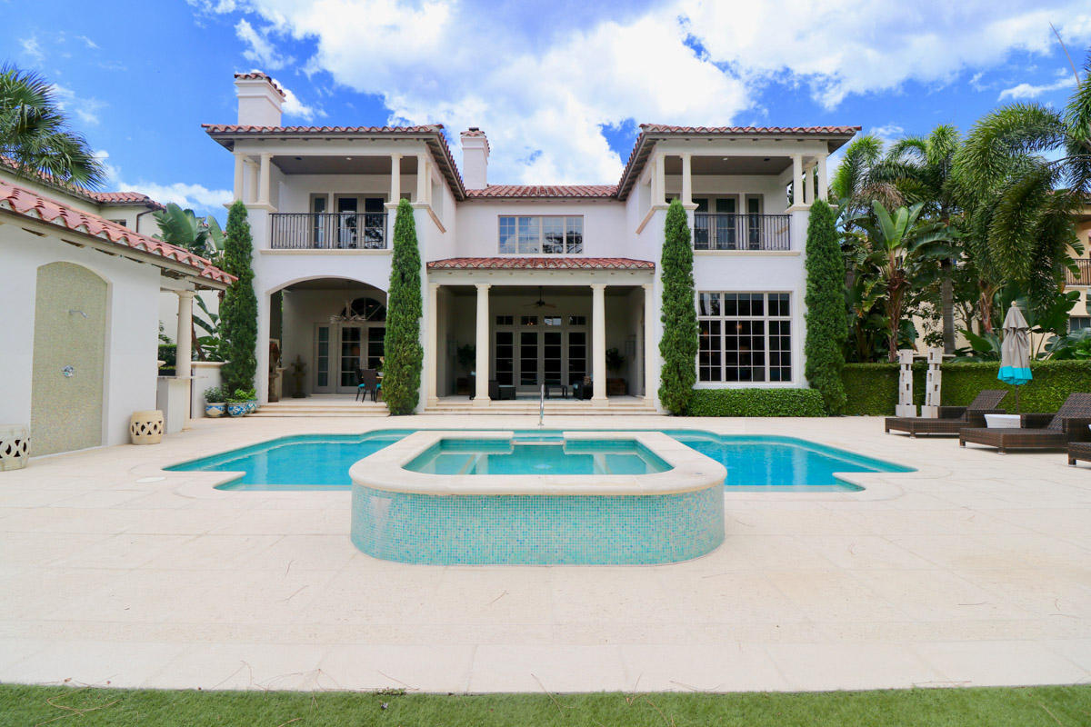 Trump National Golf Club, - Residential