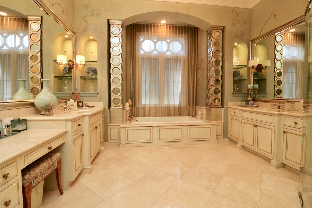 Trump National Golf Club, - Residential