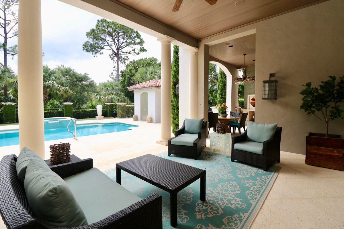 Trump National Golf Club, - Residential