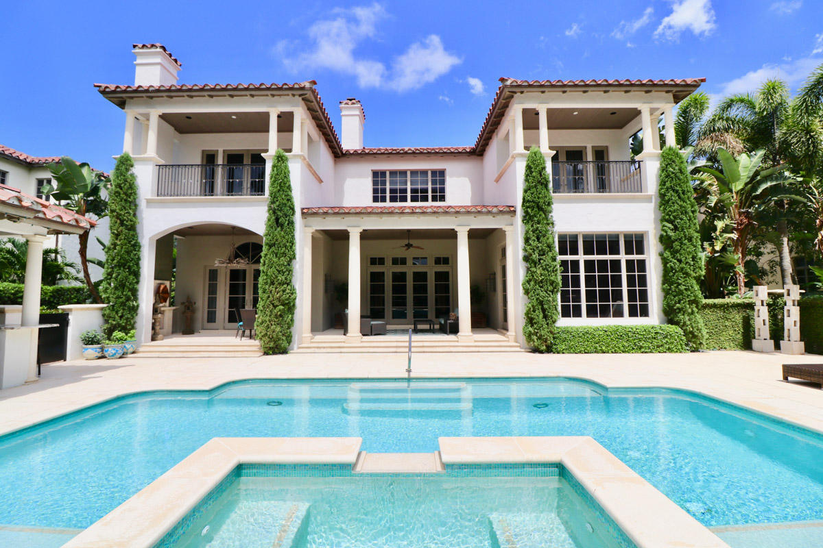 Trump National Golf Club, - Residential