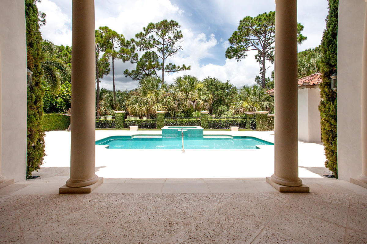 Trump National Golf Club, - Residential