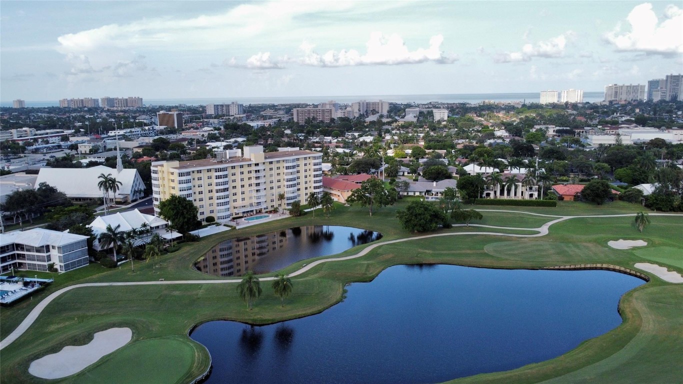 The Colonial Condo - Residential