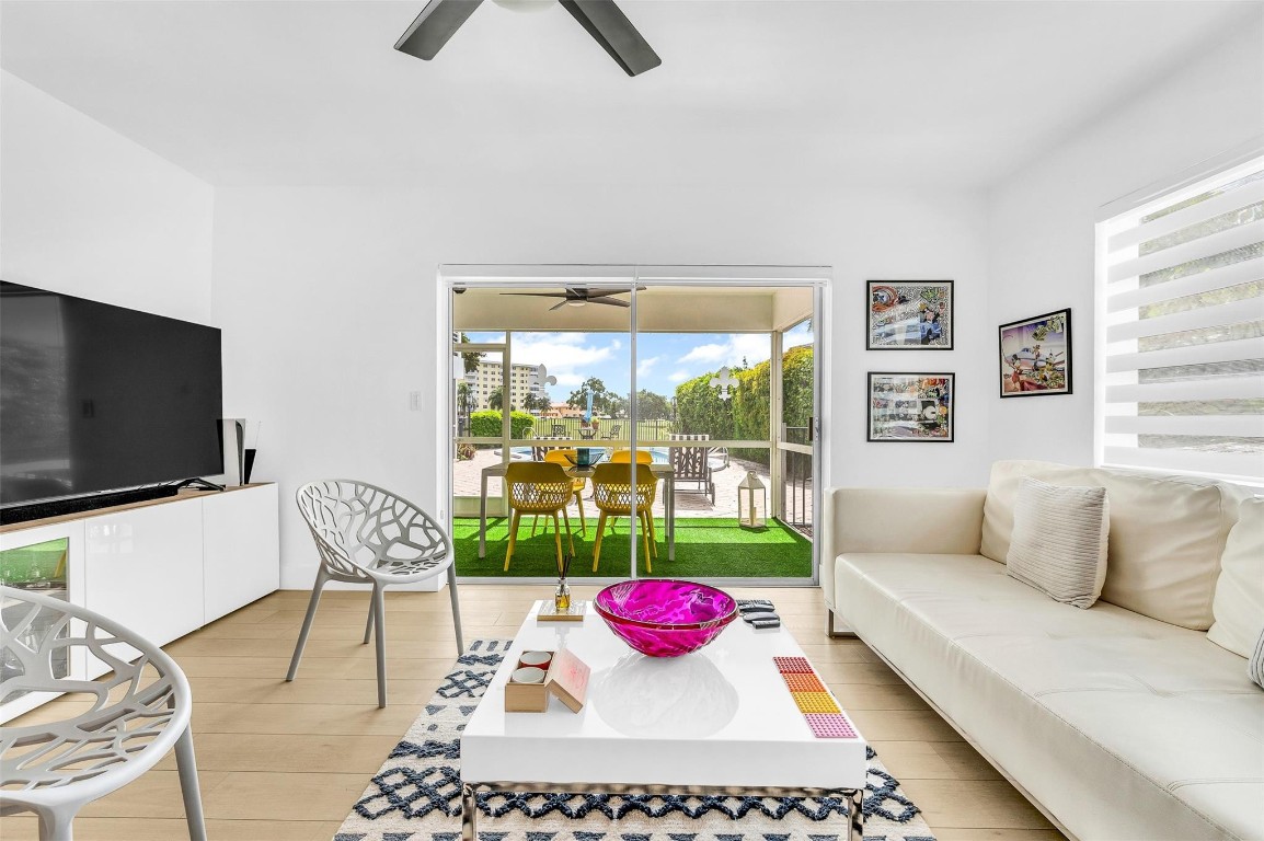 The Colonial Condo - Residential