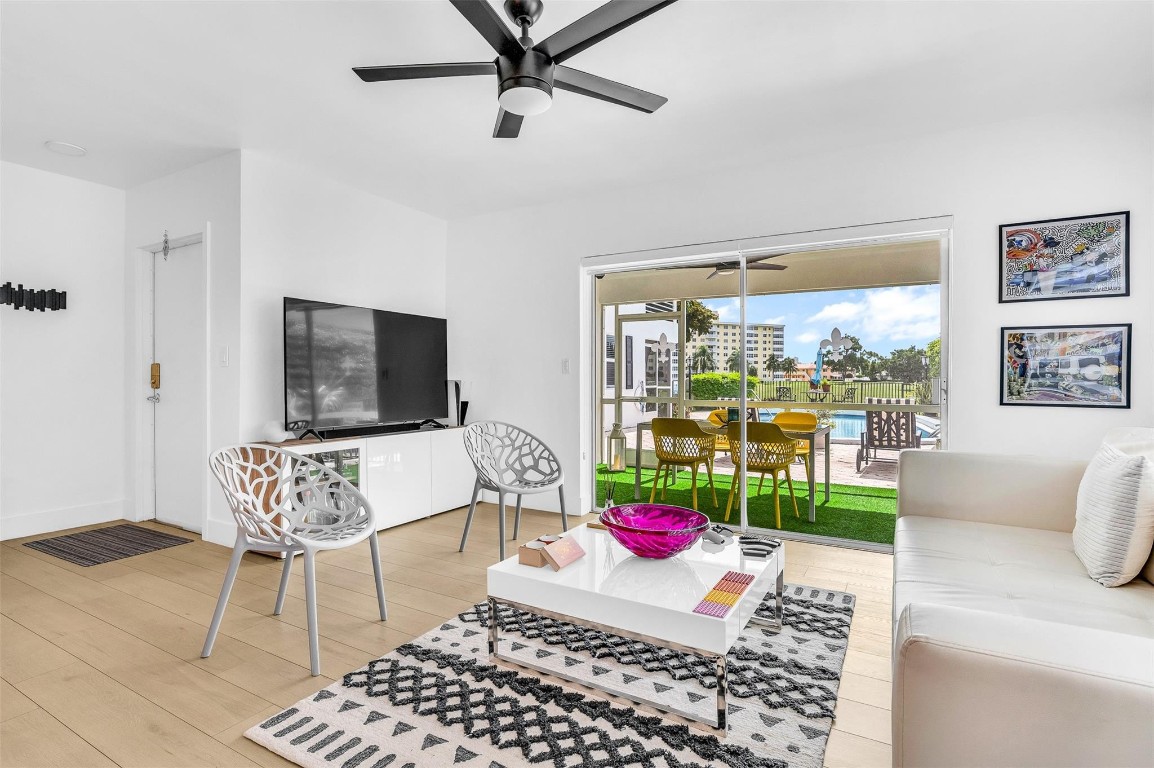The Colonial Condo - Residential