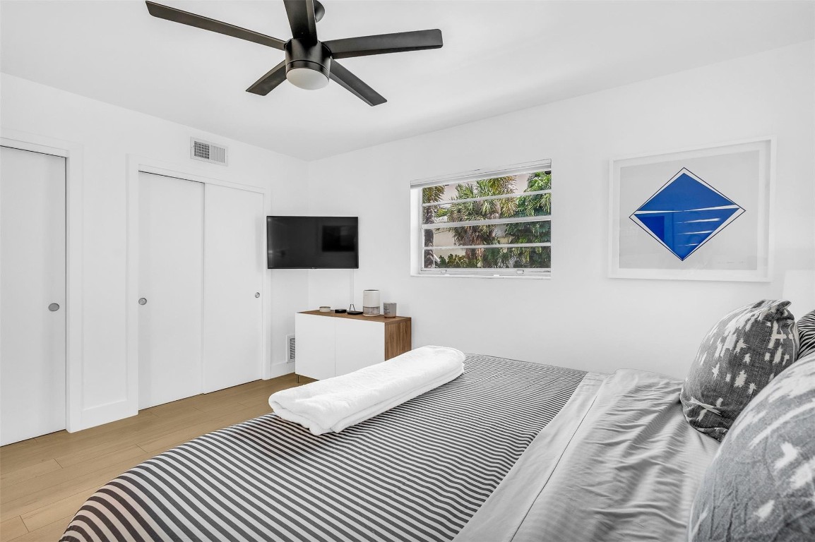 The Colonial Condo - Residential
