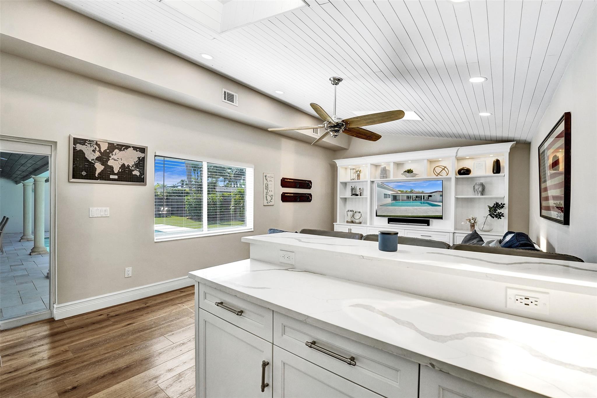 CORAL RIDGE COUNTRY CLUB - Residential